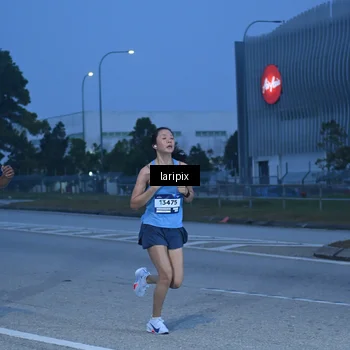 Runner Photo 7586344