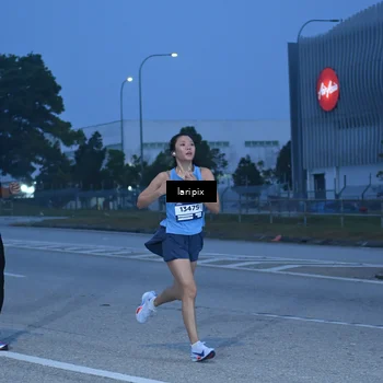 Runner Photo 7586345