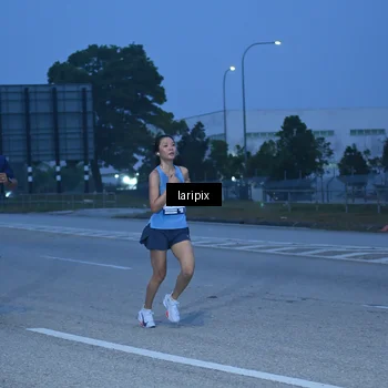 Runner Photo 7586350