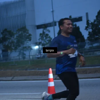 Runner Photo 7586351