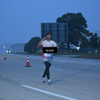 Runner Photo 7586353