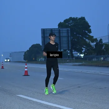 Runner Photo 7586372