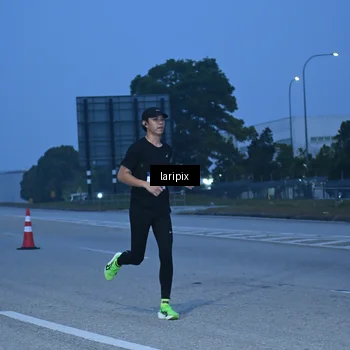 Runner Photo 7586375