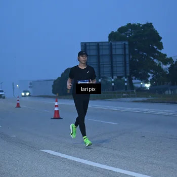 Runner Photo 7586378