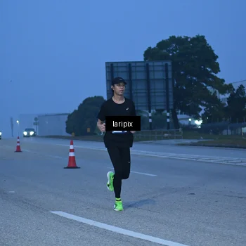 Runner Photo 7586380