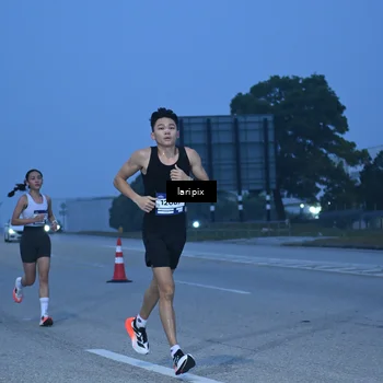 Runner Photo 7586382