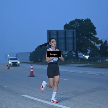 Runner Photo 7586384