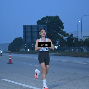Runner Photo 7586389