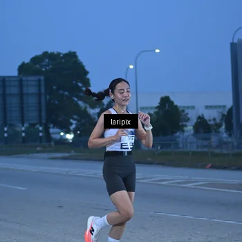 Runner Photo 7586392