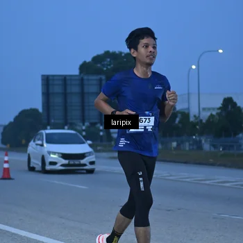 Runner Photo 7586403