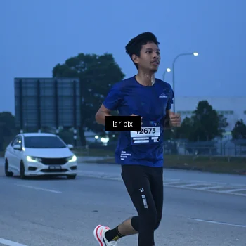 Runner Photo 7586406