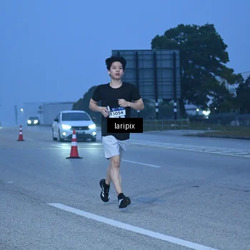 Runner Photo 7586408