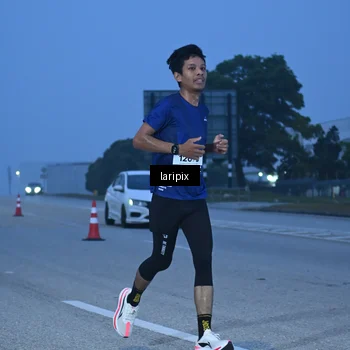 Runner Photo 7586410