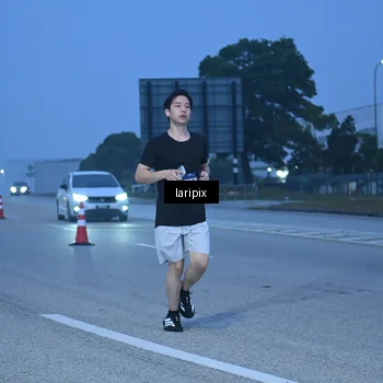 Runner Photo 7586411
