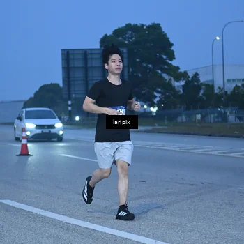 Runner Photo 7586412