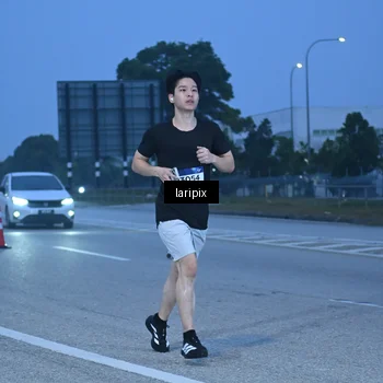 Runner Photo 7586418