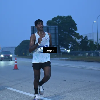 Runner Photo 7586426