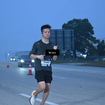 Runner Photo 7586427