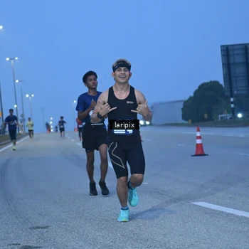 Runner Photo 7586434