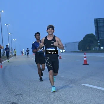 Runner Photo 7586437