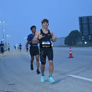 Runner Photo 7586440