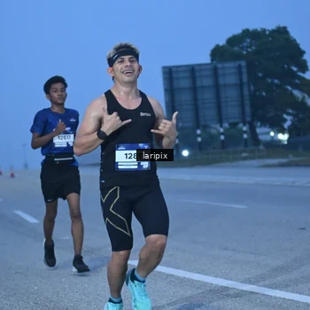 Runner Photo 7586443