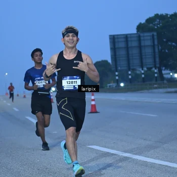 Runner Photo 7586449
