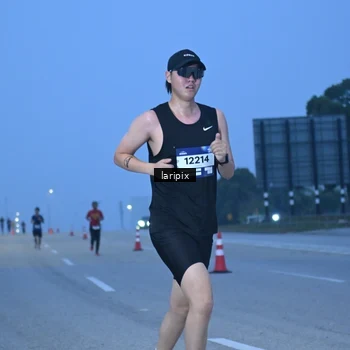 Runner Photo 7586460