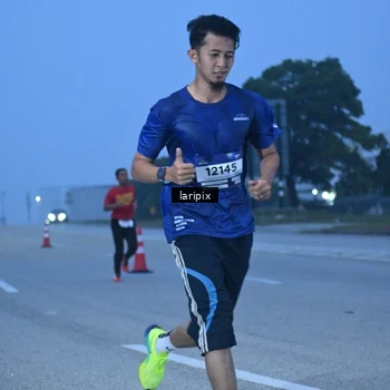 Runner Photo 7586473