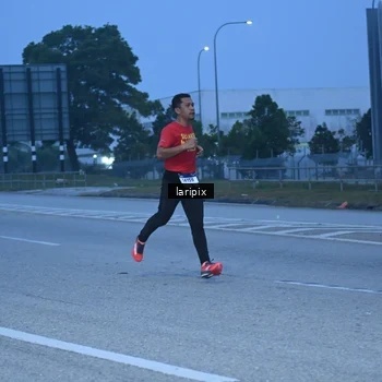 Runner Photo 7586474