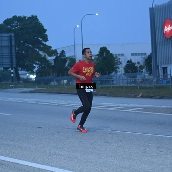 Runner Photo 7586475
