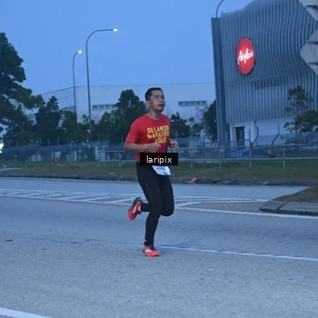 Runner Photo 7586477