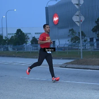 Runner Photo 7586480