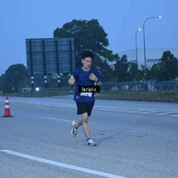 Runner Photo 7586483