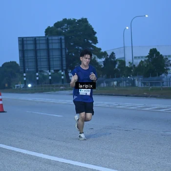Runner Photo 7586484