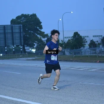 Runner Photo 7586492