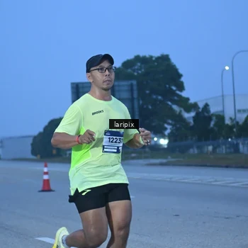 Runner Photo 7586493