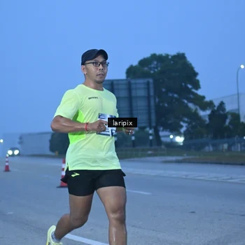 Runner Photo 7586498