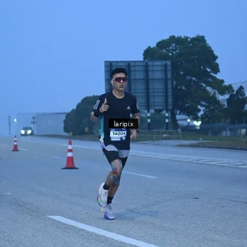 Runner Photo 7586501