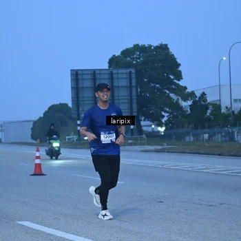 Runner Photo 7586511