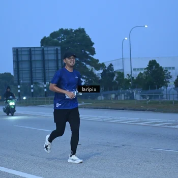 Runner Photo 7586518
