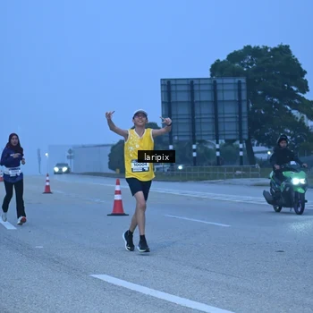 Runner Photo 7586520
