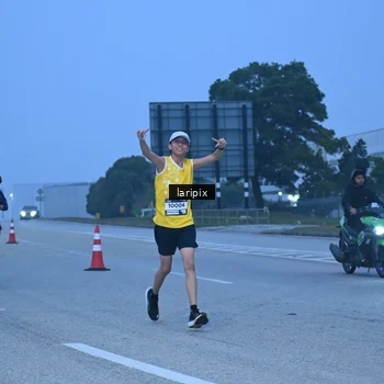 Runner Photo 7586523
