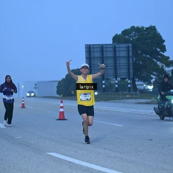 Runner Photo 7586524