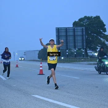 Runner Photo 7586525