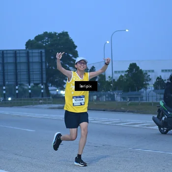 Runner Photo 7586531