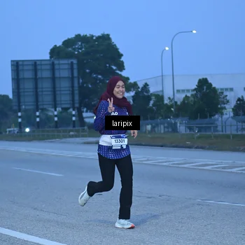 Runner Photo 7586543
