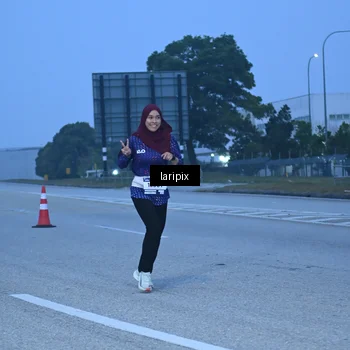 Runner Photo 7586544