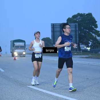 Runner Photo 7586559
