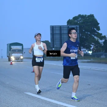 Runner Photo 7586560